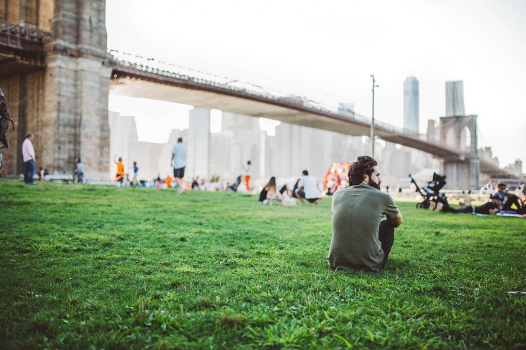 Depressão não é meio de vida, bipolaridade não é frescura, ansiedade não é falta do que fazer