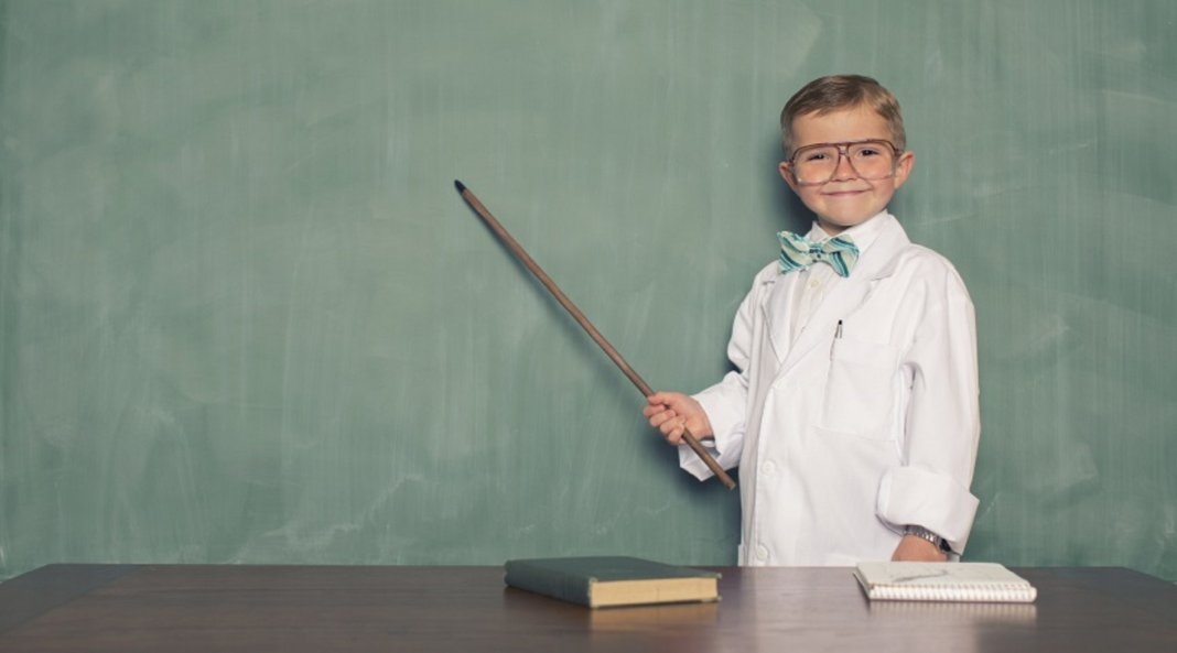 Eu enxergo longe porque tive professores que me levantaram sobre seus ombros